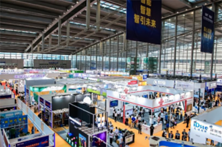 2019深圳教育裝備博覽會，新型課桌椅同心筑夢科學未來
